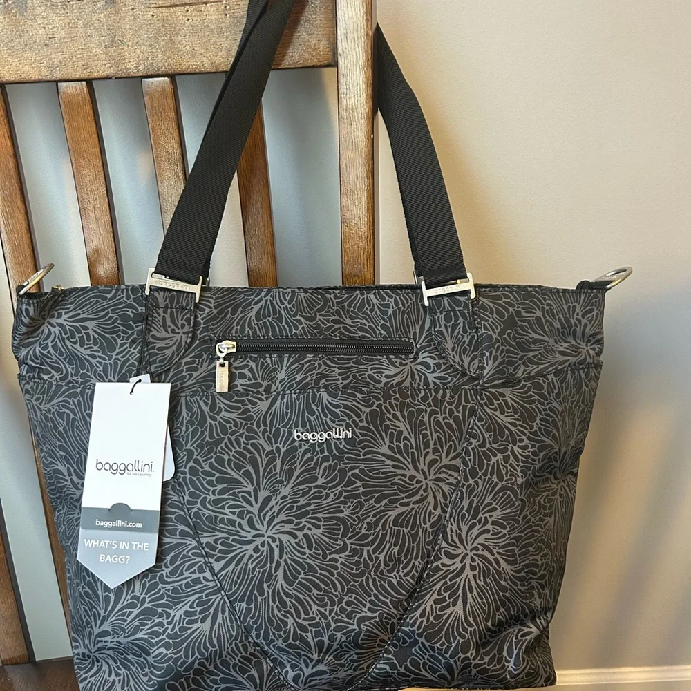 Baggallini  Avenue Tote Bag ‎ Midnight Blossom NWT